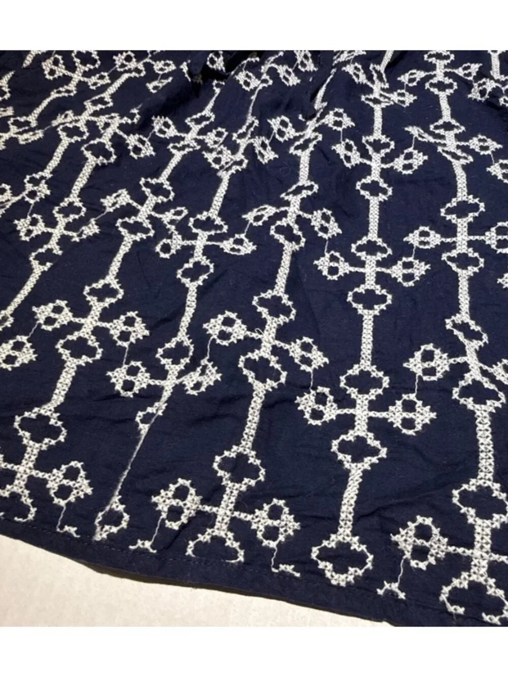 Gap factory womens L Large mini short Skirt navy white tapestry embroidery EUC